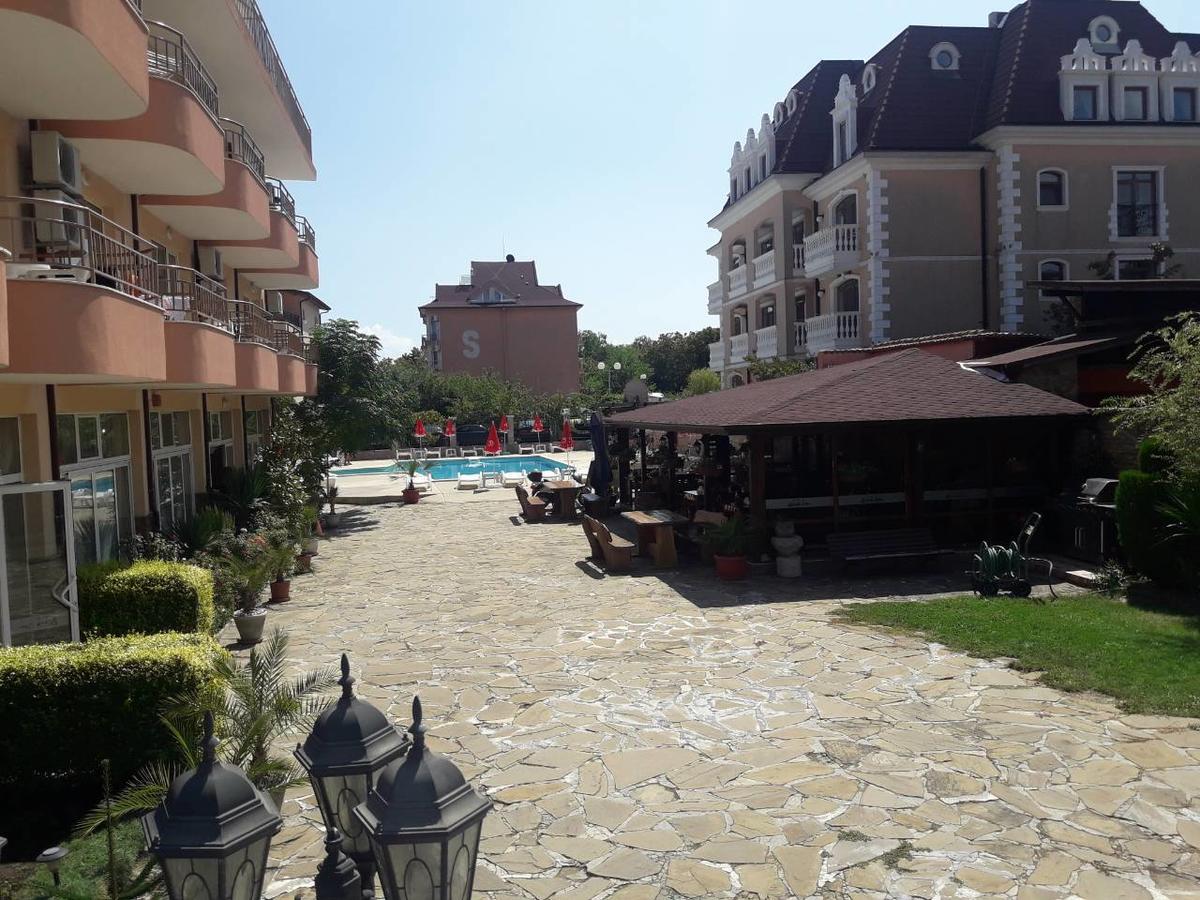 Hotel Black Sea - Breakfast, Pool & Free Parking Obzor Luaran gambar