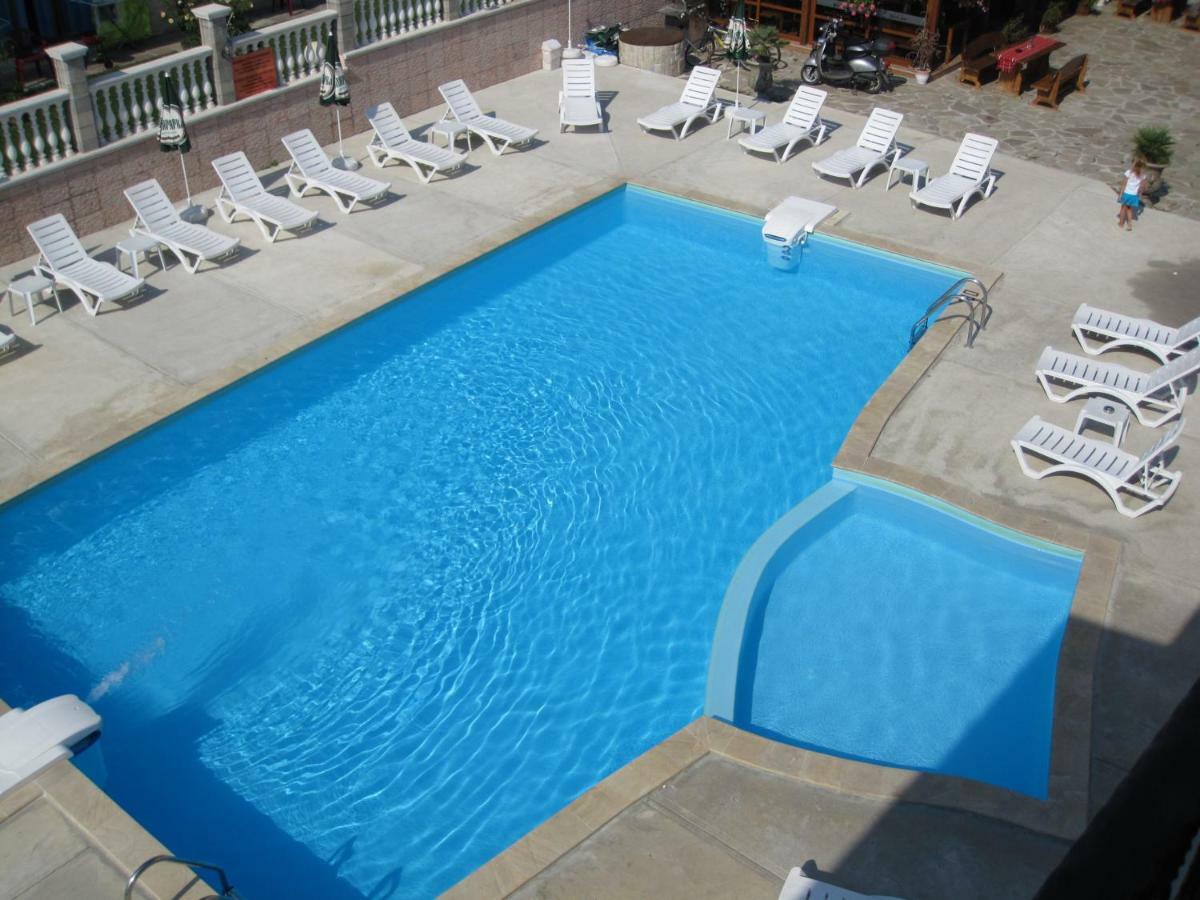 Hotel Black Sea - Breakfast, Pool & Free Parking Obzor Luaran gambar